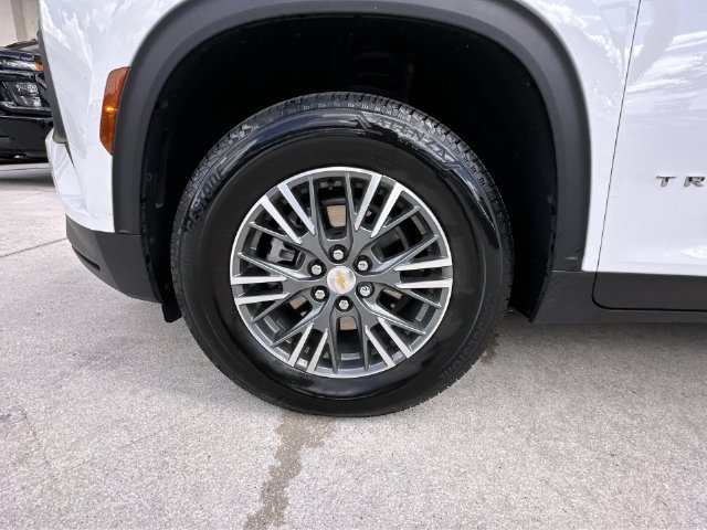 Certified 2024 Chevrolet Traverse LS FWD image 18