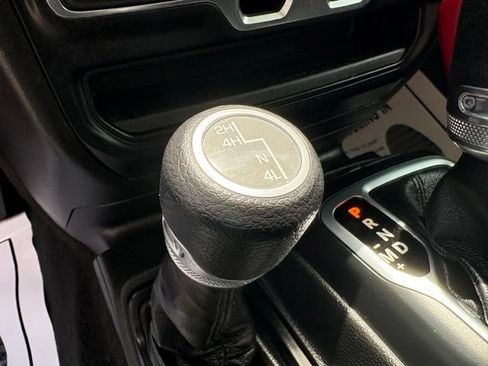Used 2023 Jeep Gladiator Sport AWD/4WD image 22