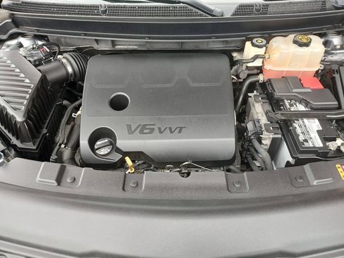 Used 2018 Buick Enclave Essence FWD image 18