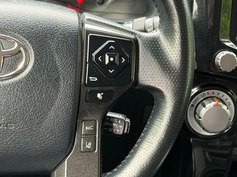 Used 2024 Toyota 4Runner TRD Off-Road AWD/4WD image 24