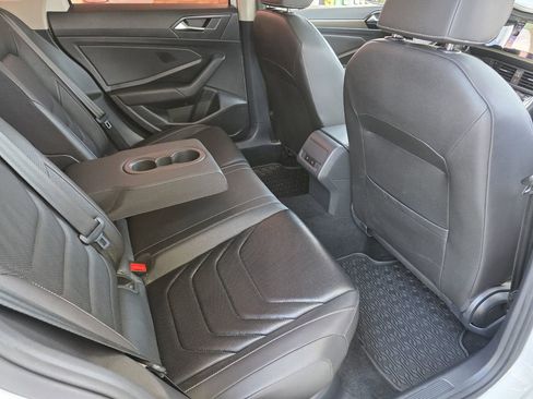 Used 2020 Volkswagen Jetta SEL Premium image 26