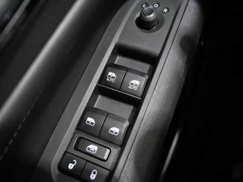 Used 2024 Jeep Compass Limited w/ High Altitude Package AWD/4WD image 13