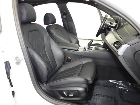 Certified 2023 BMW 540i w/ M Sport Package image 18