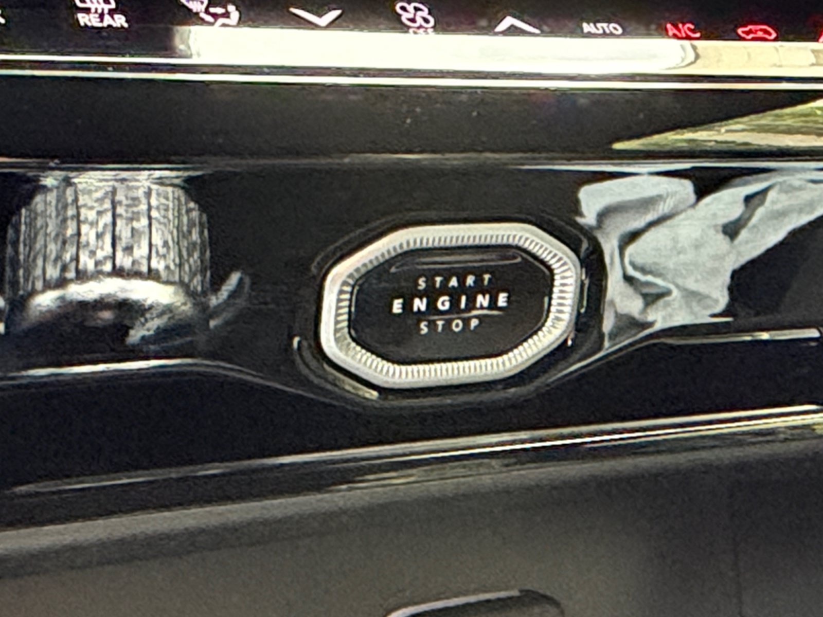 New 2026 Jeep Grand Cherokee Limited AWD/4WD image 21