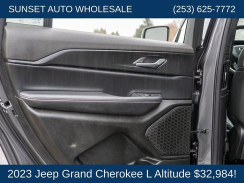 Used 2023 Jeep Grand Cherokee L Altitude image 80