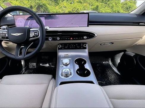 Certified 2026 Genesis GV70 2.5T AWD/4WD image 15