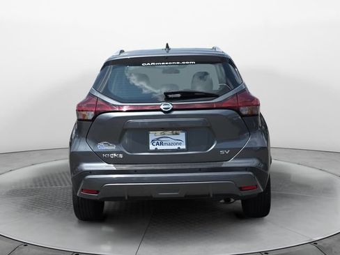 Used 2021 Nissan Kicks SV FWD image 4
