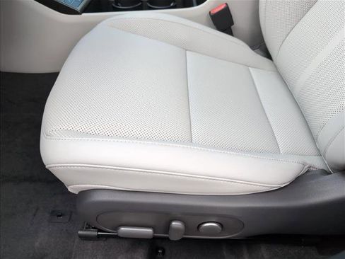 New 2026 Hyundai Kona SEL Premium image 4