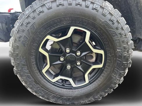 Used 2021 Jeep Gladiator Rubicon w/ Dual Top Group image 9