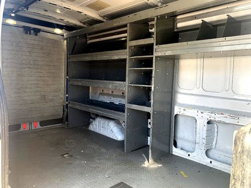 Used 2018 Ford Transit 350 148 Medium Roof image 15