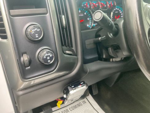 Used 2018 Chevrolet Silverado 1500 LT w/ All Star Edition image 17