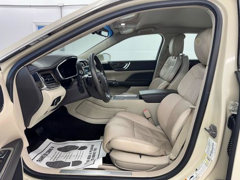 Used 2018 Lincoln Continental Select FWD image 10