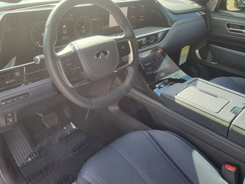 New 2026 INFINITI QX80 4WD image 17