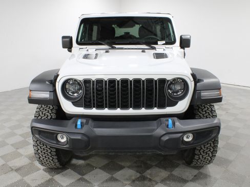 Used 2025 Jeep Wrangler Unlimited Rubicon 4xe w/ Convenience Group AWD/4WD image 32