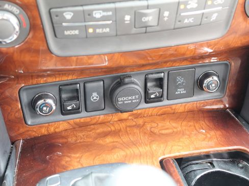 Used 2017 INFINITI QX80 2WD w/ Deluxe Technology Package image 28