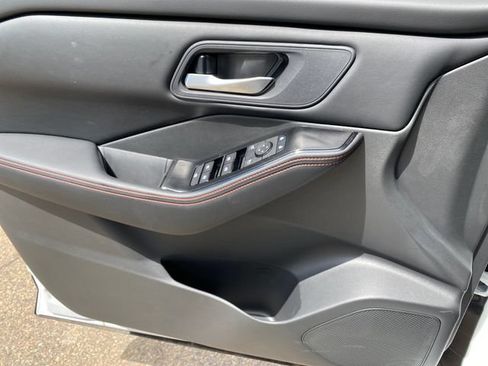 New 2026 Nissan Rogue SV AWD/4WD image 13