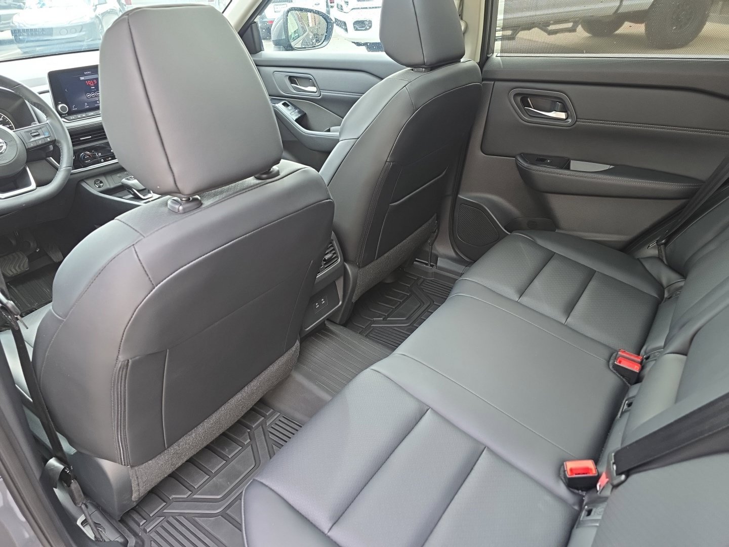 Used 2024 Nissan Rogue SV w/ SV Premium Package AWD/4WD image 20