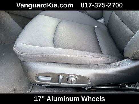 Used 2025 Chevrolet Malibu LT FWD image 16