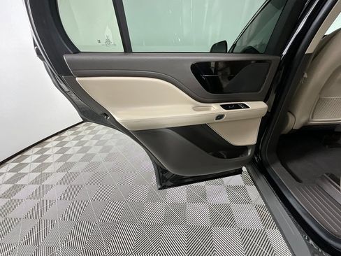 Certified 2023 Lincoln Aviator 2WD image 27