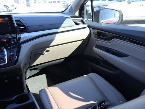 Used 2021 Honda Odyssey Touring image 13