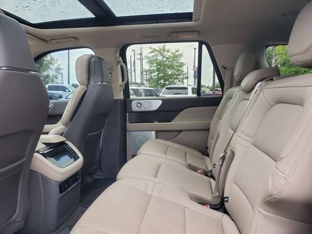 Used 2024 Lincoln Navigator L Reserve w/ Equipment Group 201A AWD/4WD image 27