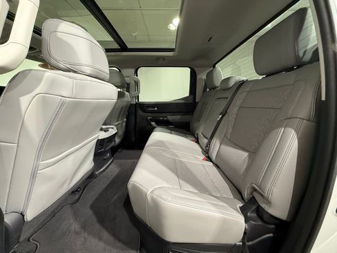 Used 2024 Toyota Tundra Limited AWD/4WD image 19