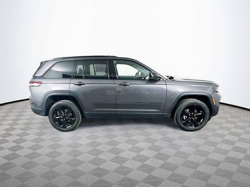 Certified 2023 Jeep Grand Cherokee Altitude AWD/4WD image 14