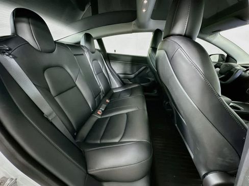 Used 2021 Tesla Model 3 Standard Range Plus RWD image 31