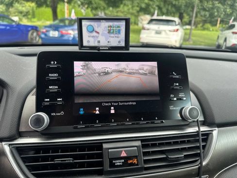 Used 2018 Honda Accord LX image 15
