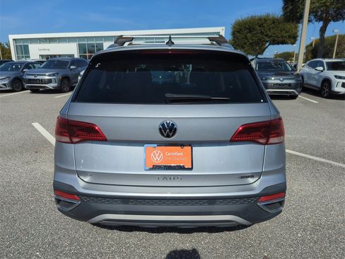 Used 2022 Volkswagen Taos SE image 6