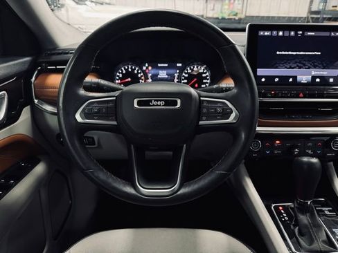 Used 2022 Jeep Compass Limited image 23