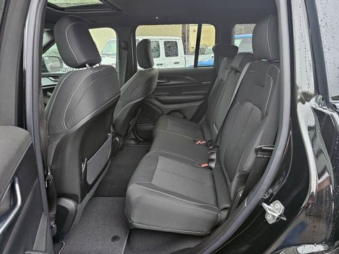 New 2026 Jeep Grand Cherokee Laredo image 14