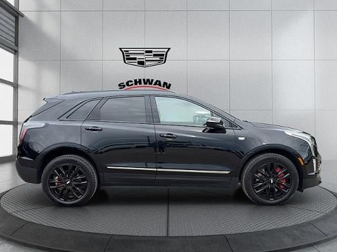 Used 2025 Cadillac XT5 Sportv w/ LPO, Onyx Lite Package AWD/4WD image 3