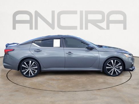 Used 2019 Nissan Altima 2.5 SR w/ SR Premium Package FWD image 12