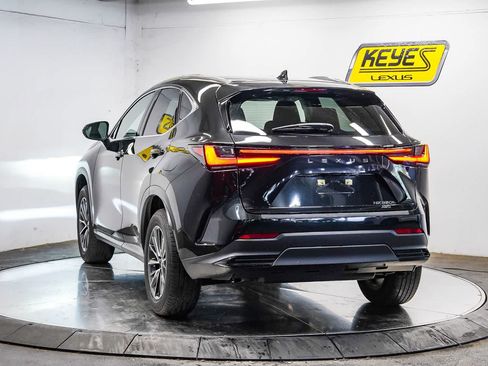 Used 2025 Lexus NX 350h AWD w/ Accessory Package (2T) image 4