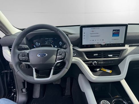 New 2026 Ford Explorer Platinum w/ LUX Leather Package AWD/4WD image 11