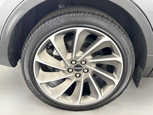 Used 2021 Lincoln Nautilus Reserve w/ Equipment Group 202A image 33