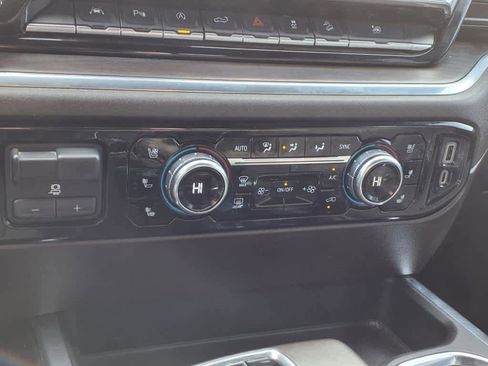 Used 2022 GMC Sierra 1500 SLT image 16