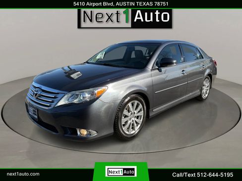 Used 2012 Toyota Avalon Limited image 9