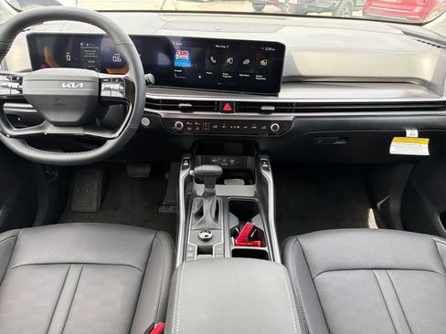 New 2026 Kia Sorento S w/ S Panoramic Sunroof Package FWD image 9