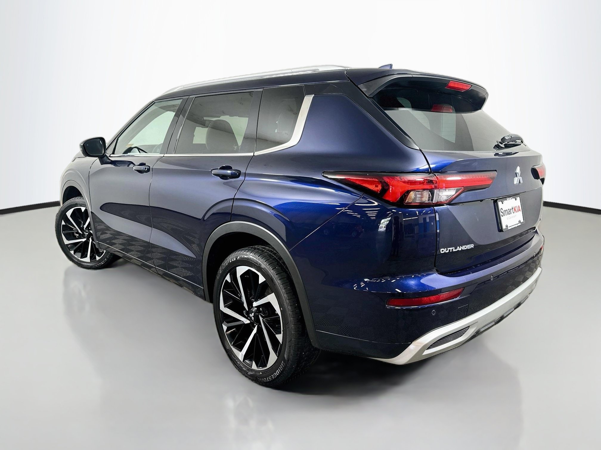 Used 2024 Mitsubishi Outlander SEL AWD/4WD image 5