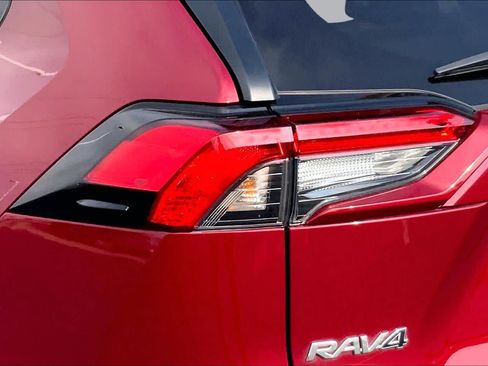 Used 2023 Toyota RAV4 XLE AWD/4WD image 29