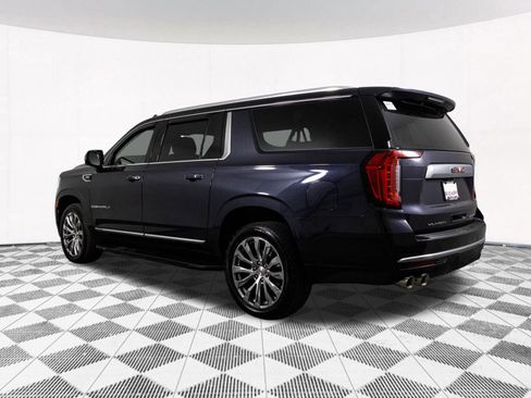 Used 2023 GMC Yukon XL Denali AWD/4WD image 11