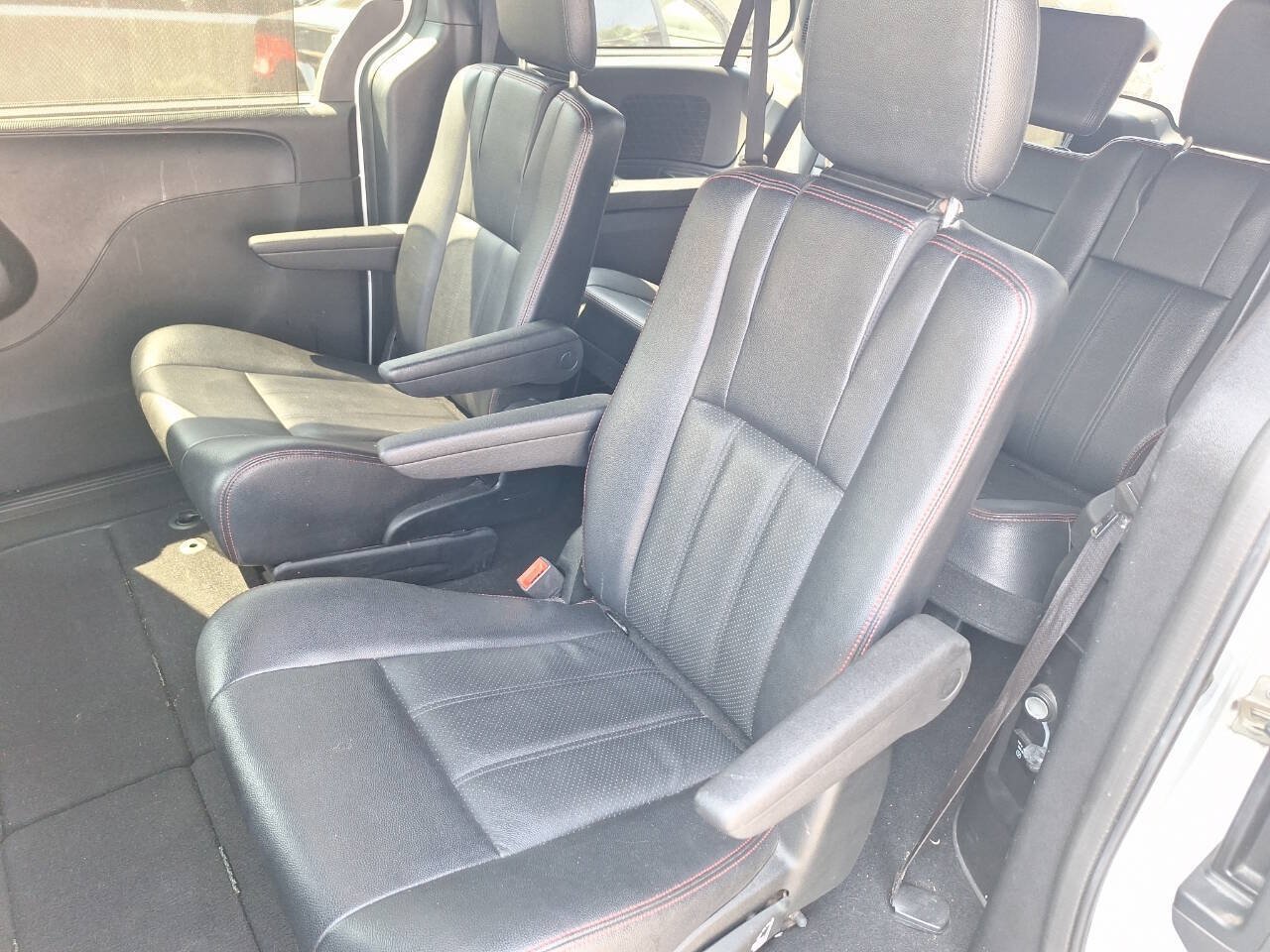 Used 2018 Dodge Grand Caravan GT FWD image 5