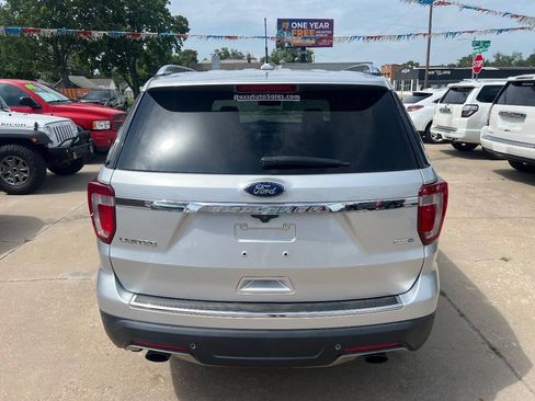 Used 2018 Ford Explorer Limited w/ Equipment Group 301A AWD/4WD image 7