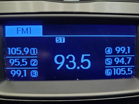 Used 2014 Hyundai Elantra SE FWD image 25