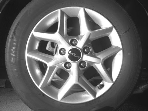 Used 2025 Kia Soul LX w/ LX Technology Package FWD image 15