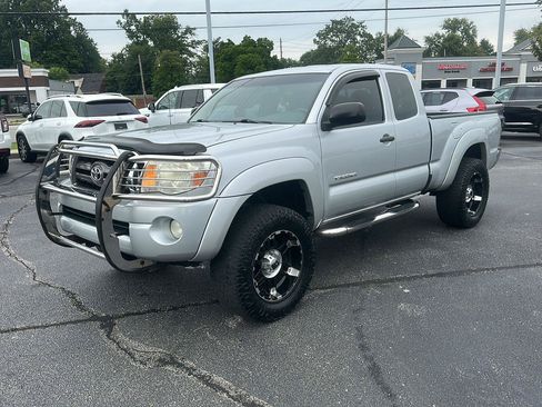 Used 2010 Toyota Tacoma PreRunner RWD image 8