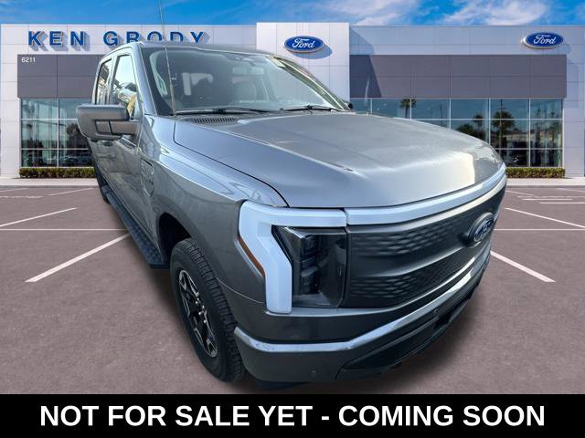 Used 2023 Ford F150 Lightning XLT AWD/4WD image 1