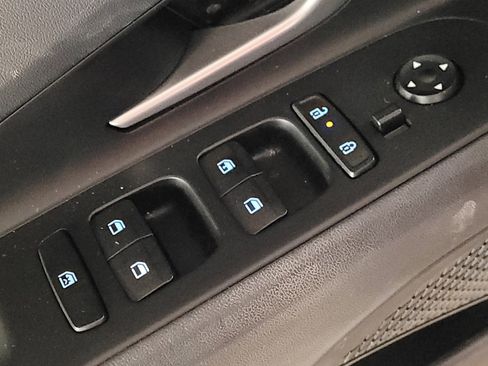 Used 2025 Hyundai Elantra SE image 27